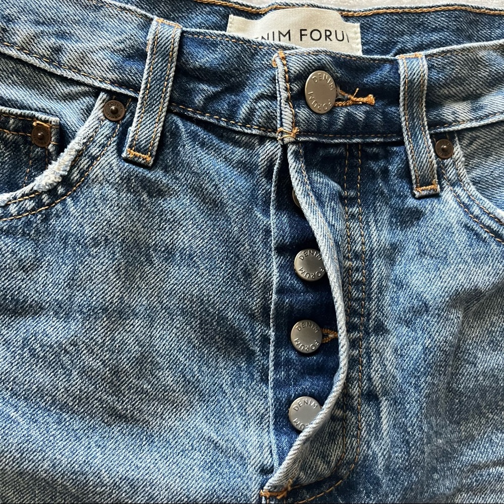 Aritzia Denim Ex-Boyfriend Shorts - Picture 8 of 14